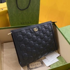 Gucci Clutch Bags